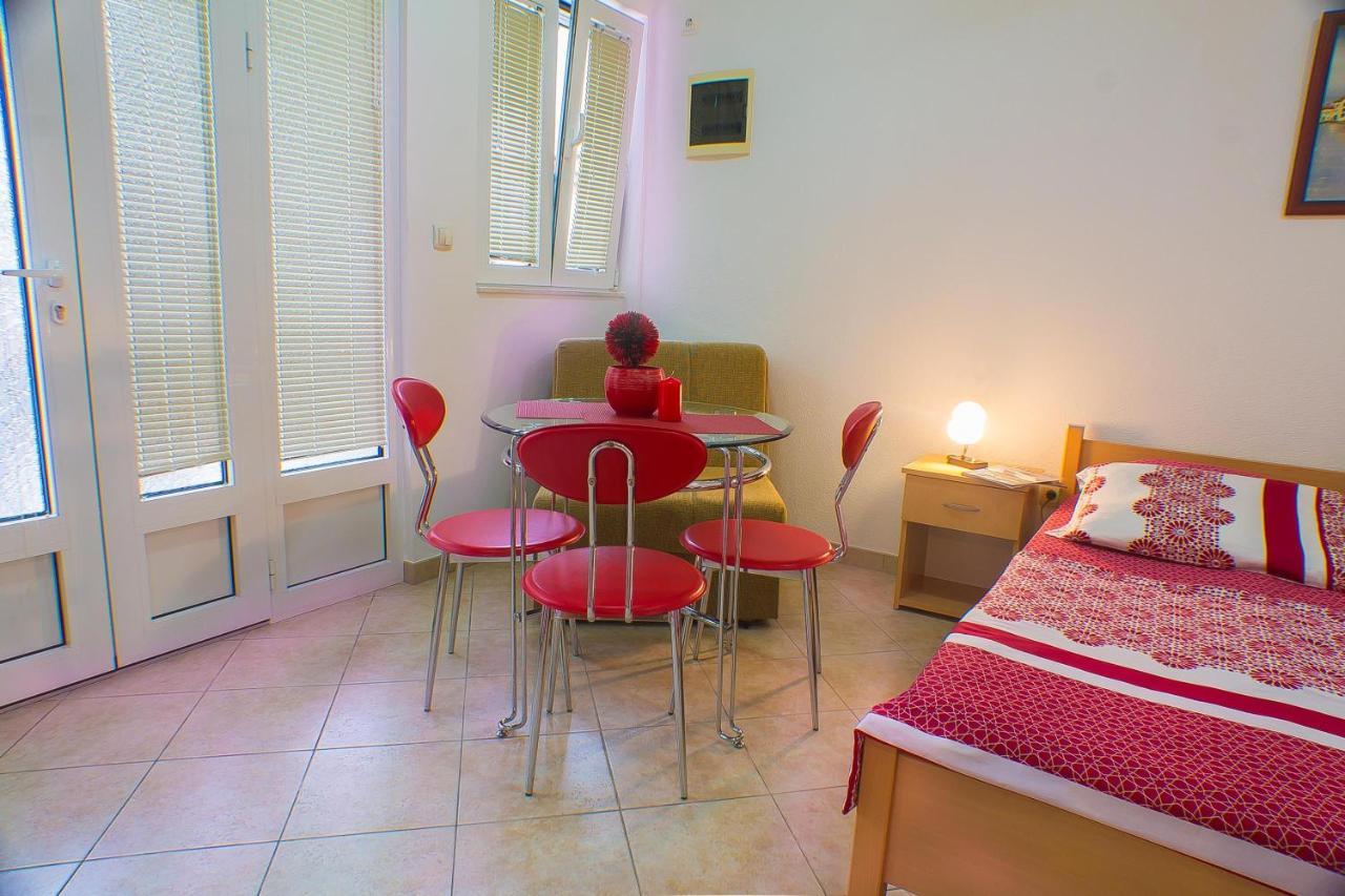 Dmm Apartments ティヴァト エクステリア 写真